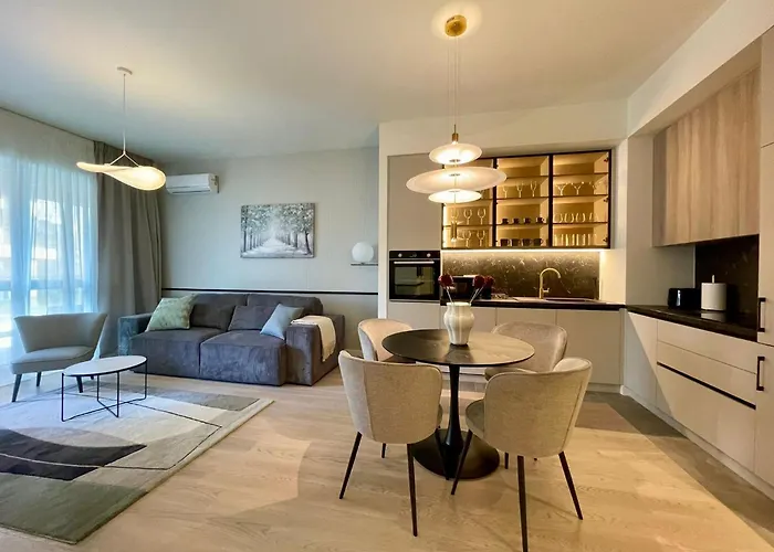 Aglaya 3 - Luxury 2Br Apartment